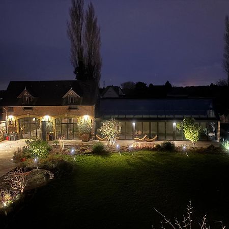 Ecurie Les Tourelles Piscine Interieure & Spa Gainneville Exterior photo