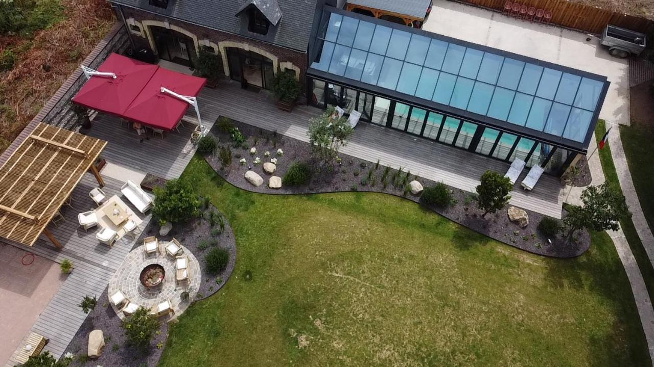 Ecurie Les Tourelles Piscine Interieure & Spa Gainneville Exterior photo